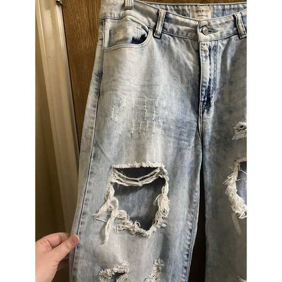 Uniq By Litz Distressed 90s Wide Leg jeans Mid-Rise Light Acid-Wash Blue Sz 28/7 - Picture 4 of 14